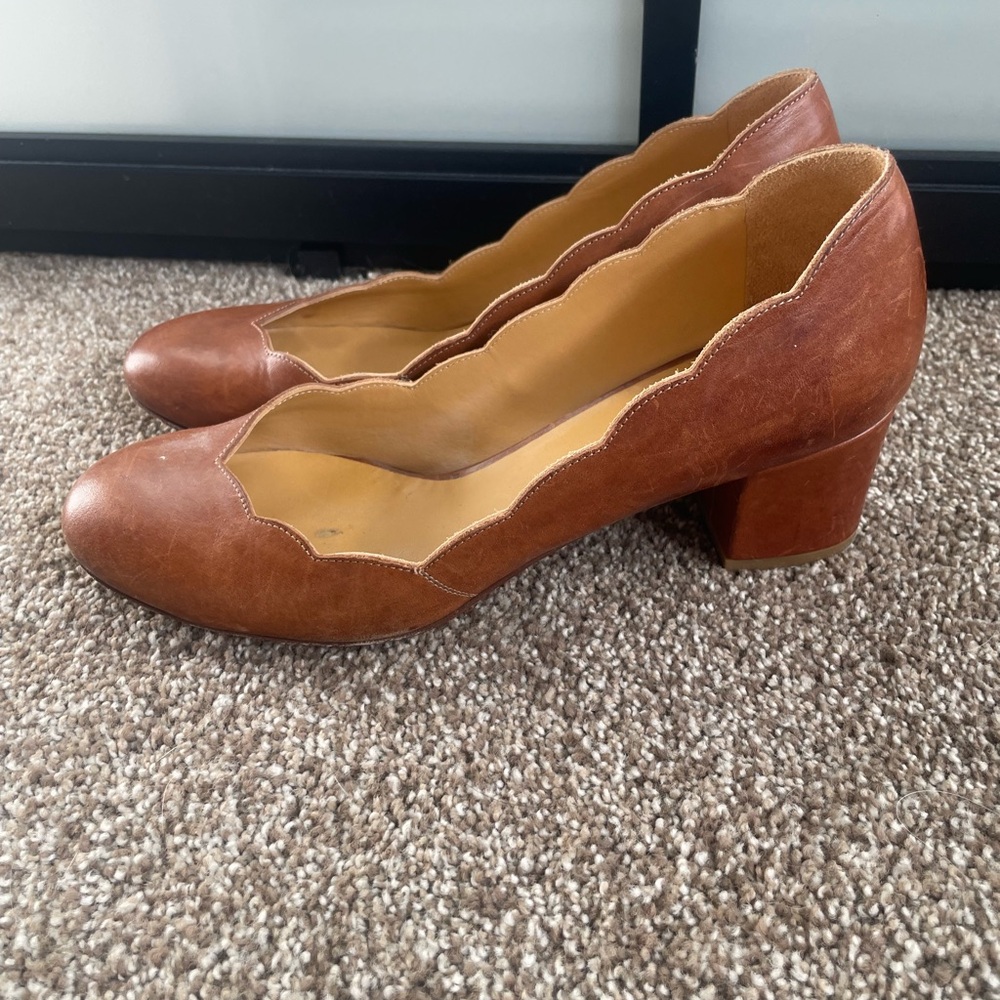 Sezane Scalloped Brown leather heels